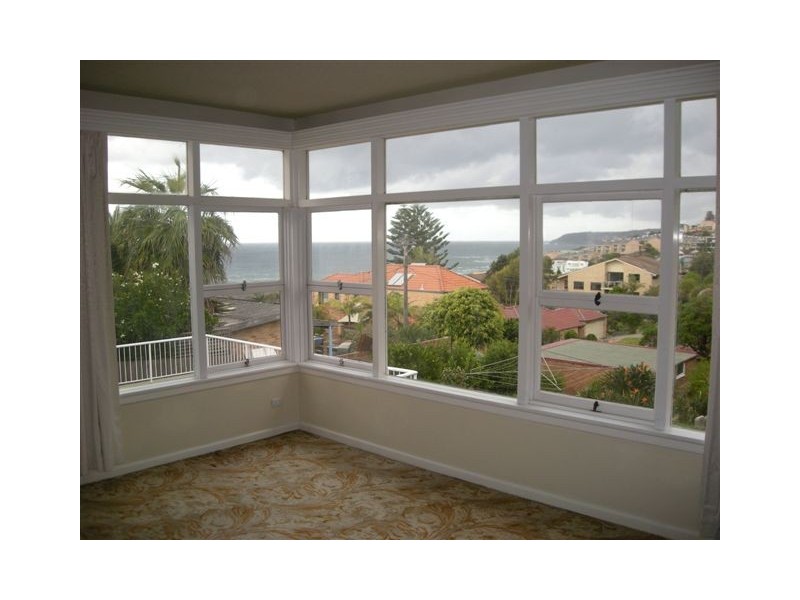 30a GARDERE AVENUE, Curl Curl NSW 2096