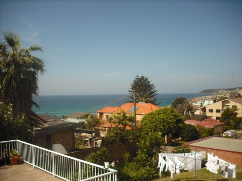 30a GARDERE AVENUE, Curl Curl NSW 2096