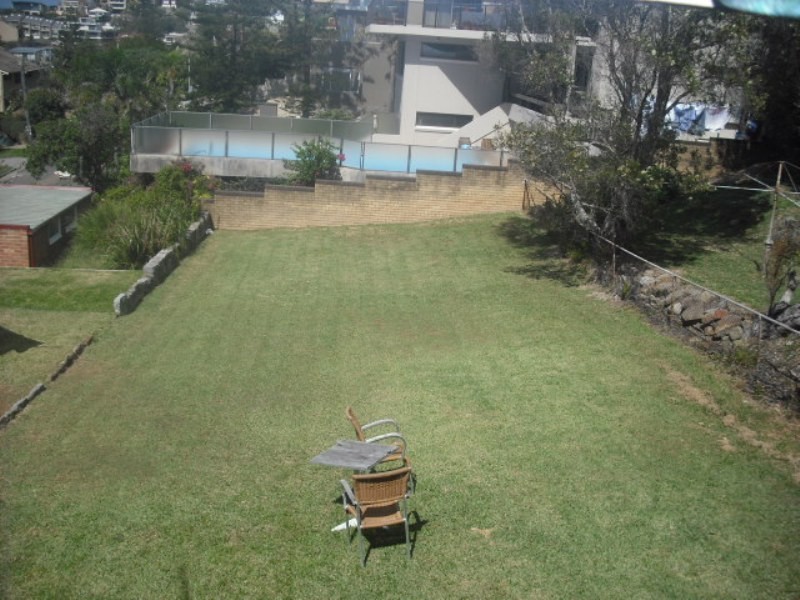 30a GARDERE AVENUE, Curl Curl NSW 2096