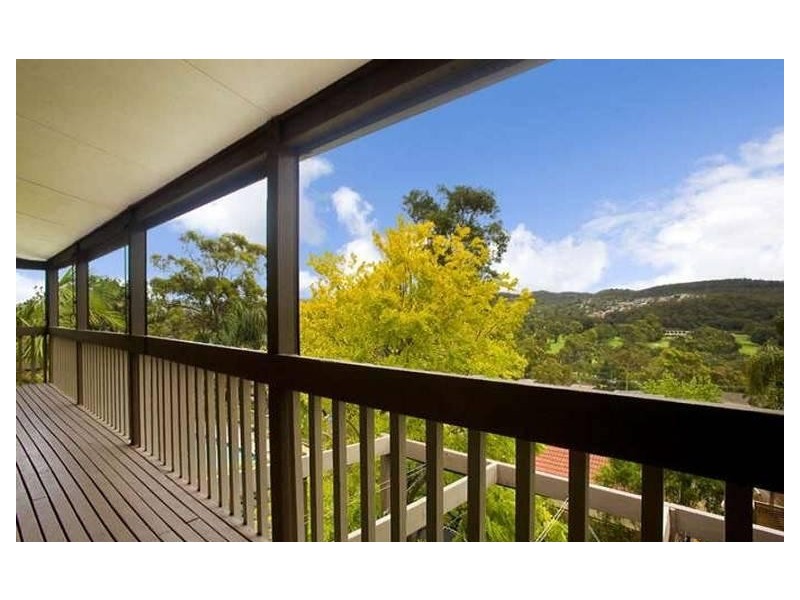 32 KIRKSTONE ROAD, Wheeler Heights NSW 2097