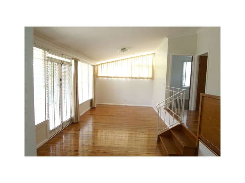 19 SOUTHERN CROSS WAY, Allambie Heights NSW 2100