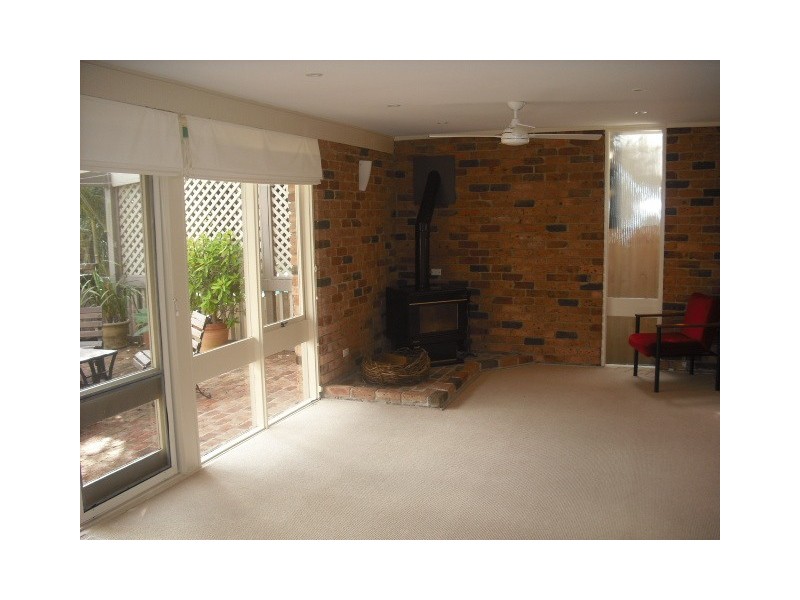 32 KIRKSTONE ROAD, Wheeler Heights NSW 2097