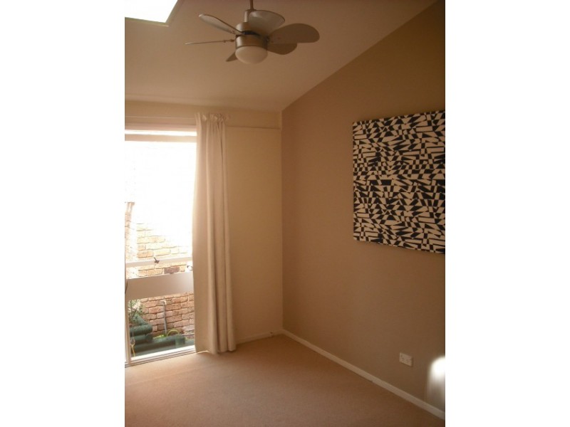 32 KIRKSTONE ROAD, Wheeler Heights NSW 2097