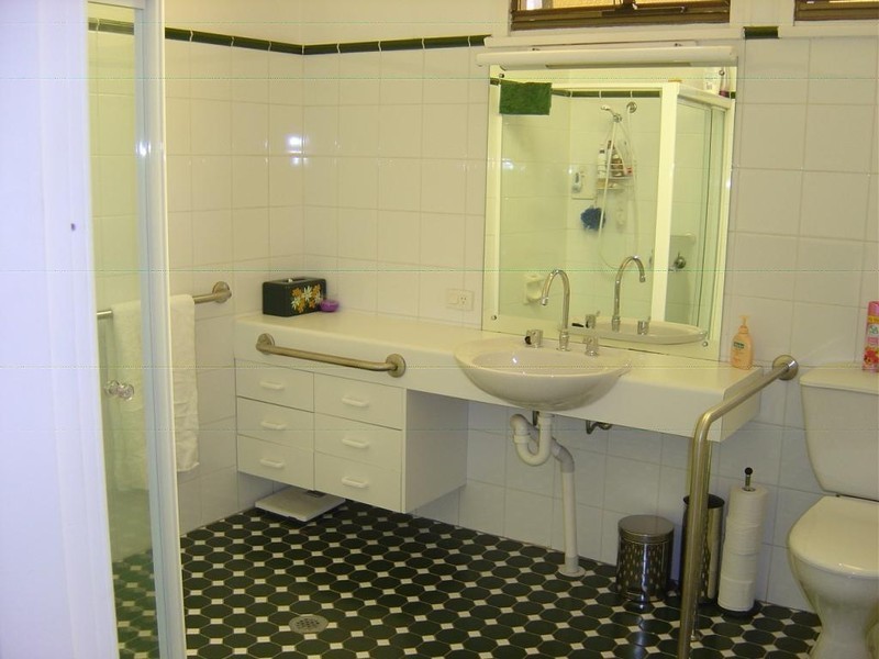 10 ARNHEM ROAD, Allambie Heights NSW 2100