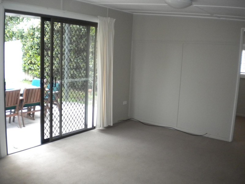 3a BERRY AVENUE, North Narrabeen NSW 2101