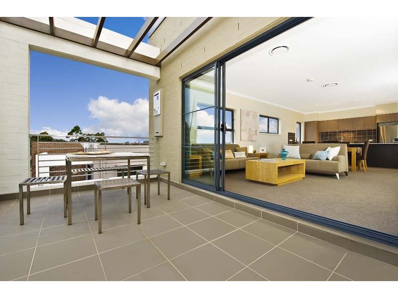 8/21 ANGOPHORA CIRCUIT, Warriewood NSW 2102