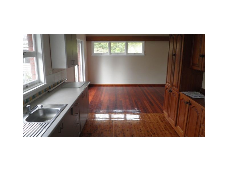 33 TAIYUL ROAD, North Narrabeen NSW 2101