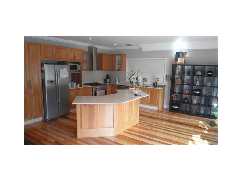 12 PARAMOUNT CLOSE, Belrose NSW 2085