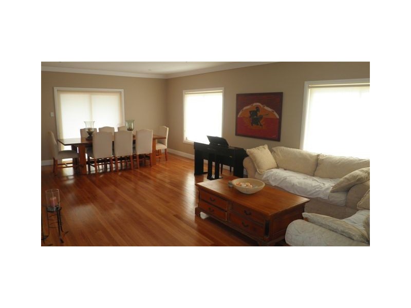 12 PARAMOUNT CLOSE, Belrose NSW 2085