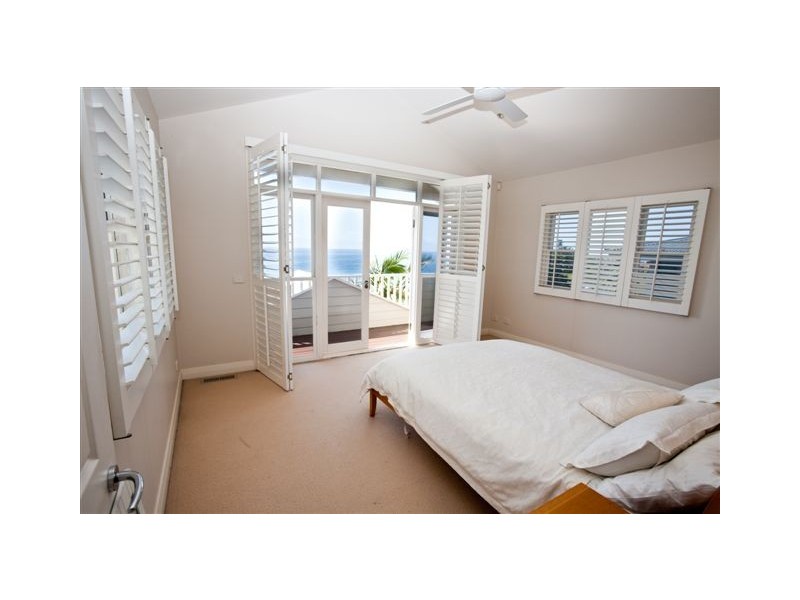 4 BRUCE STREET, Mona Vale NSW 2103