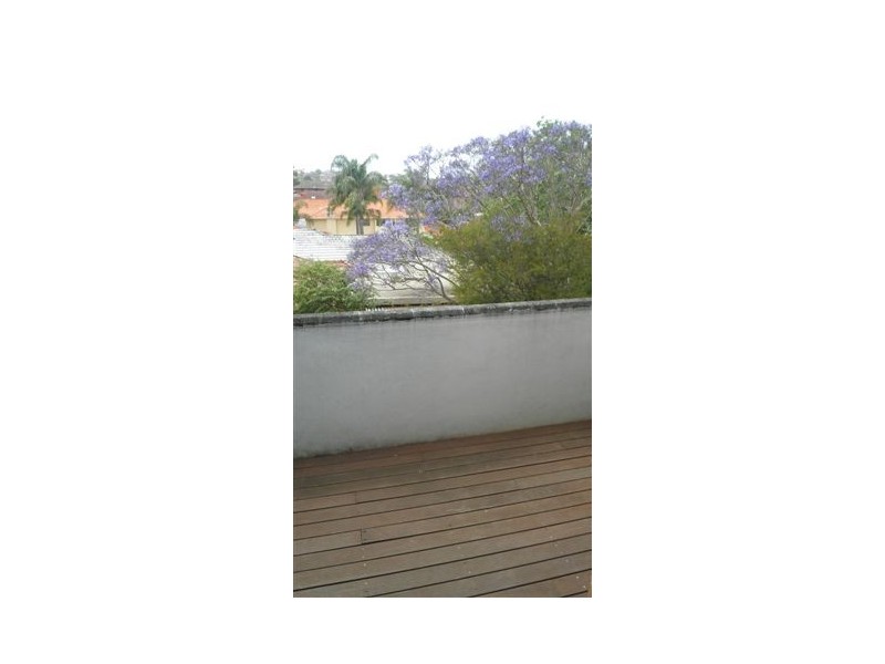 8/80 WYADRA AVENUE, Freshwater NSW 2096