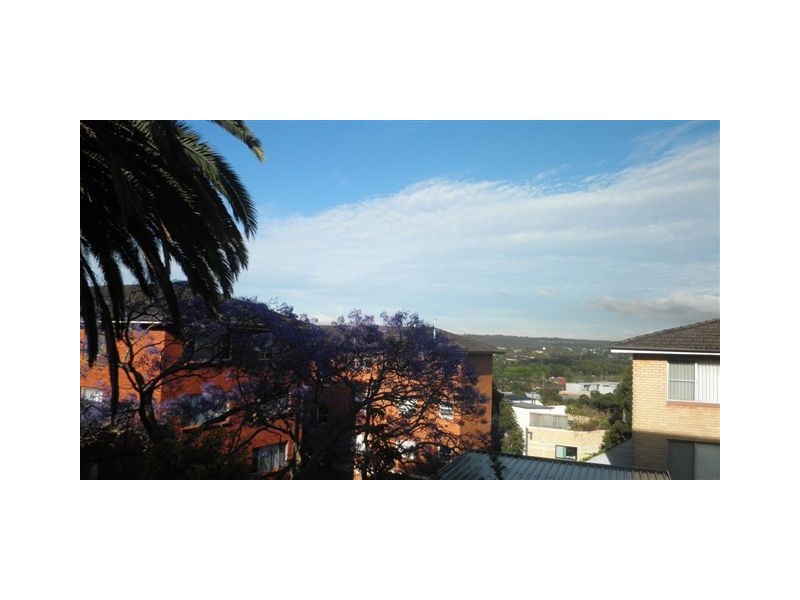 2/10 CAVILL STREET, Freshwater NSW 2096