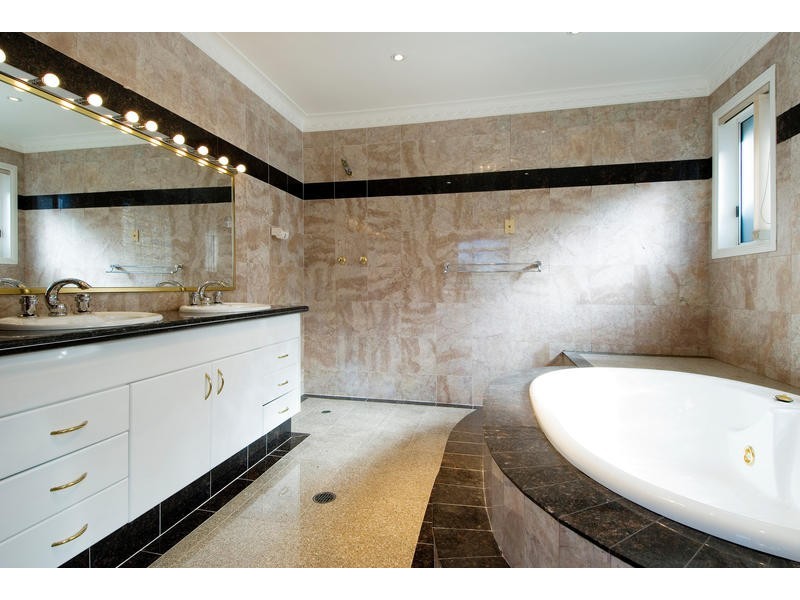 176 ALLAMBIE ROAD, Allambie Heights NSW 2100