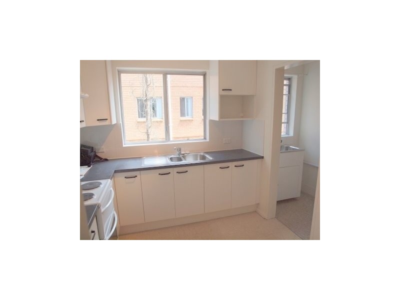 8/40 WAINE STREET, Freshwater NSW 2096