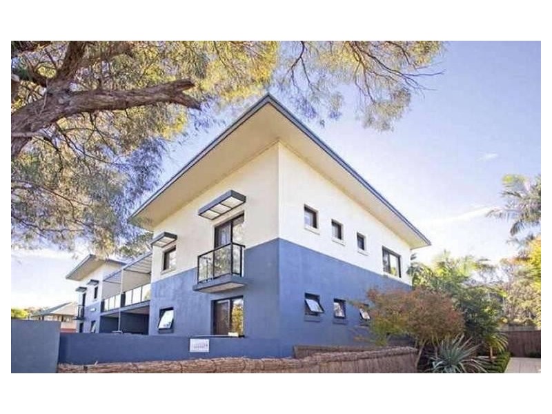 74-76 OLD PITTWATER ROAD, Brookvale NSW 2100