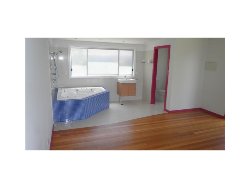 63 NARRABEEN PARK PARADE, Warriewood NSW 2102