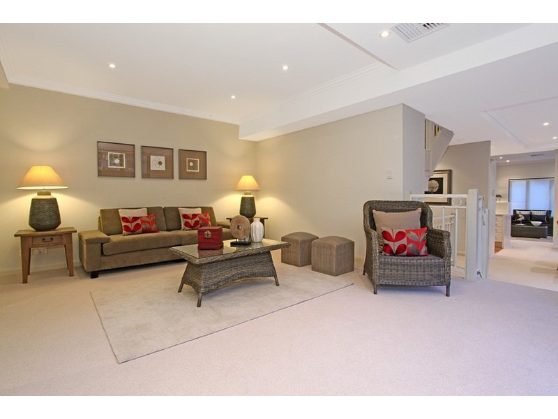 8/34-36 GOLF AVENUE, Mona Vale NSW 2103