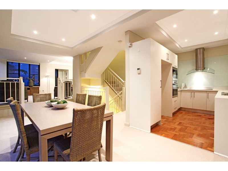 8/34-36 GOLF AVENUE, Mona Vale NSW 2103