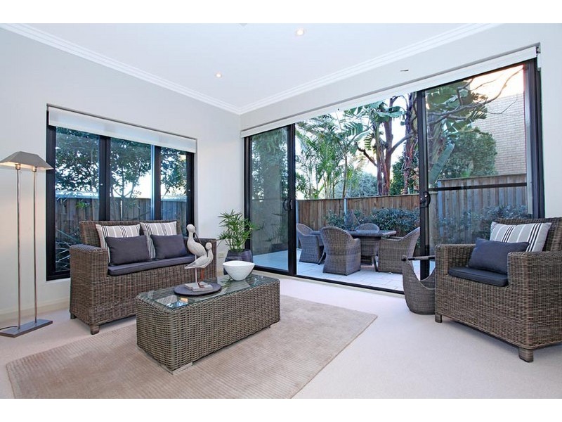 8/34-36 GOLF AVENUE, Mona Vale NSW 2103