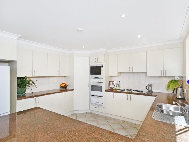 8 CAREFREE ROAD, North Narrabeen NSW 2101