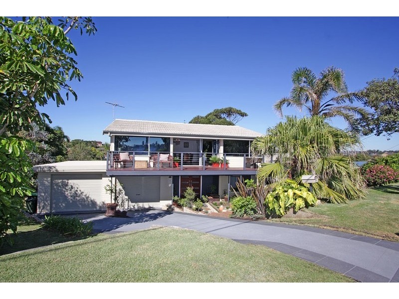 39 Carpenter Crescent, Warriewood NSW 2102