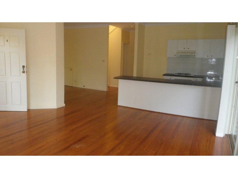 4/8 FOAMCREST AVENUE, Newport NSW 2106