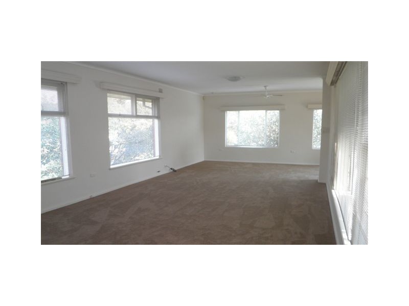 6 HAREWOOD PLACE, Warriewood NSW 2102