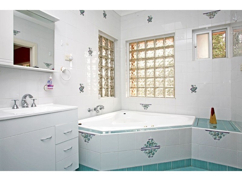 19 The Avenue, Newport NSW 2106