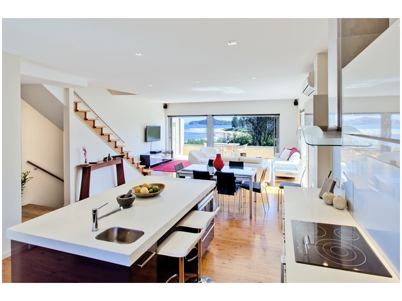 1/2 BASSETT STREET-EAST, Mona Vale NSW 2103