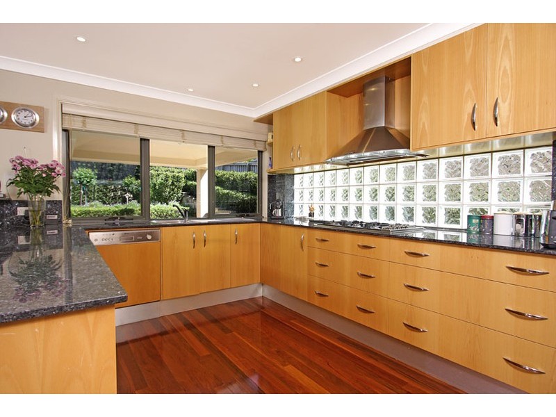 6 St Andrews Close, Belrose NSW 2085