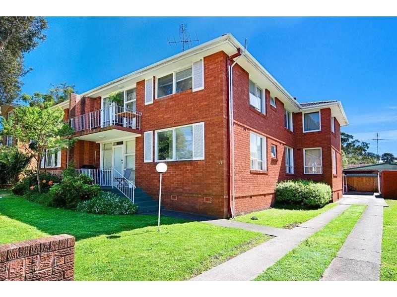 1/11 Grafton Crescent, Dee Why NSW 2099