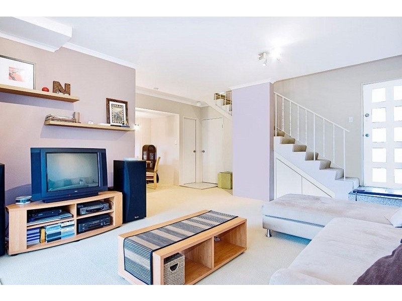 8/26 Macpherson Street, Warriewood NSW 2102