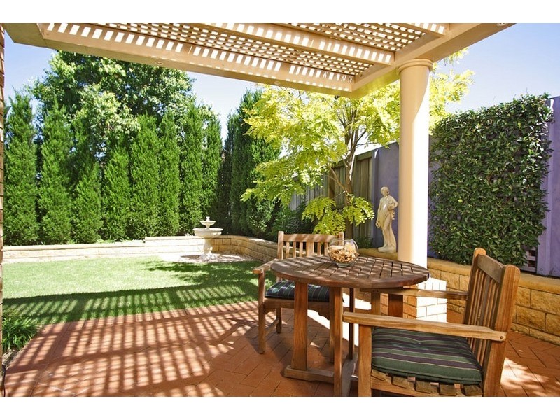 24 Valley View Circuit, Warriewood NSW 2102