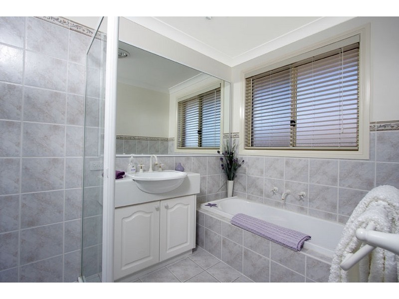 24 Valley View Circuit, Warriewood NSW 2102