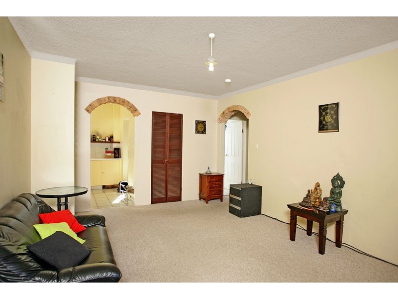 2/70 Oaks Avenue, Dee Why NSW 2099