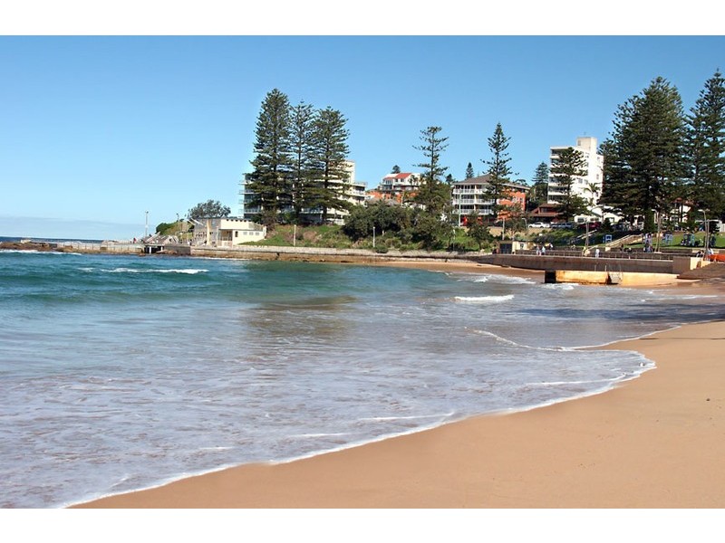 2/70 Oaks Avenue, Dee Why NSW 2099