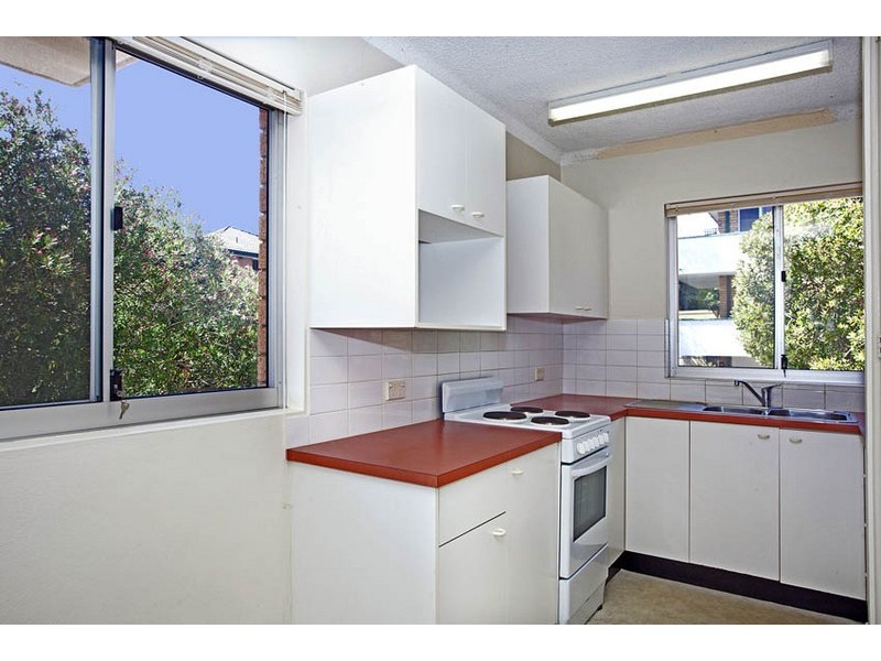 11/12 Wheeler Parade, Dee Why NSW 2099