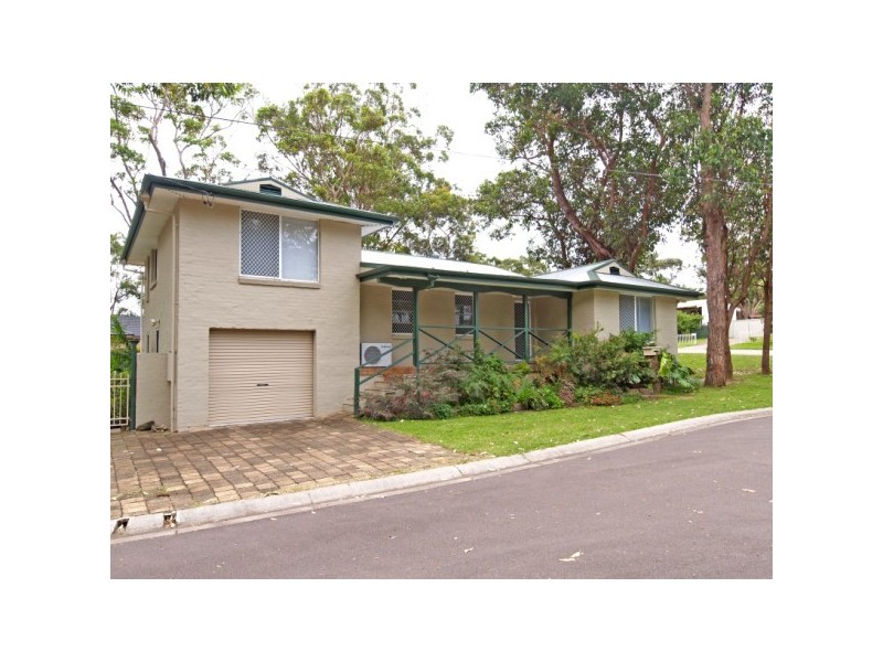 1A Turner Cres, Blue Haven NSW 2262