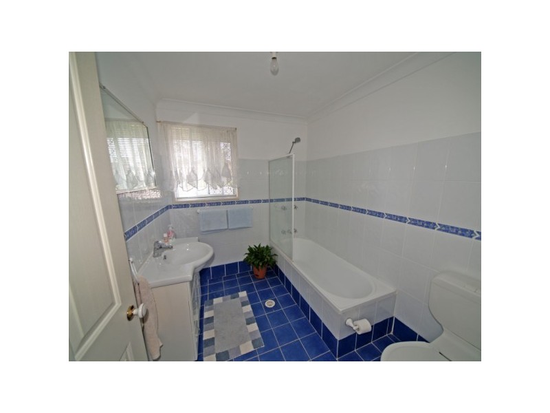 1A Turner Cres, Blue Haven NSW 2262