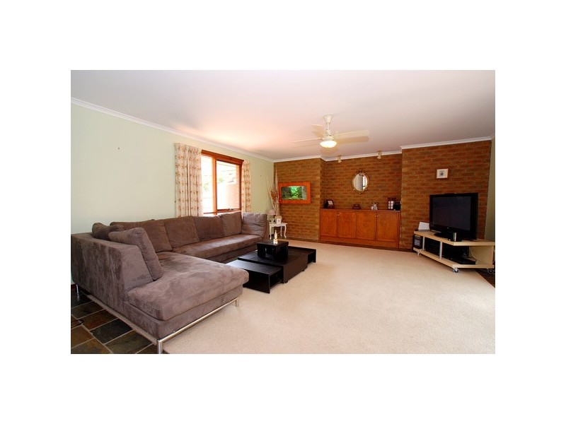 9 Mara Close, Wantirna South VIC 3152