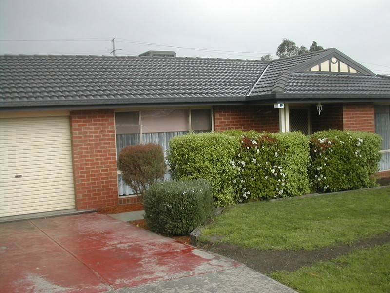 24 Rosebank Court, Rowville VIC 3178