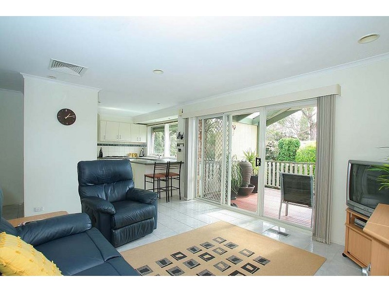 35 Helpmann Street, Wantirna South VIC 3152