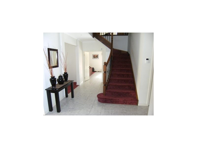 2 Colonial Court, Wantirna VIC 3152