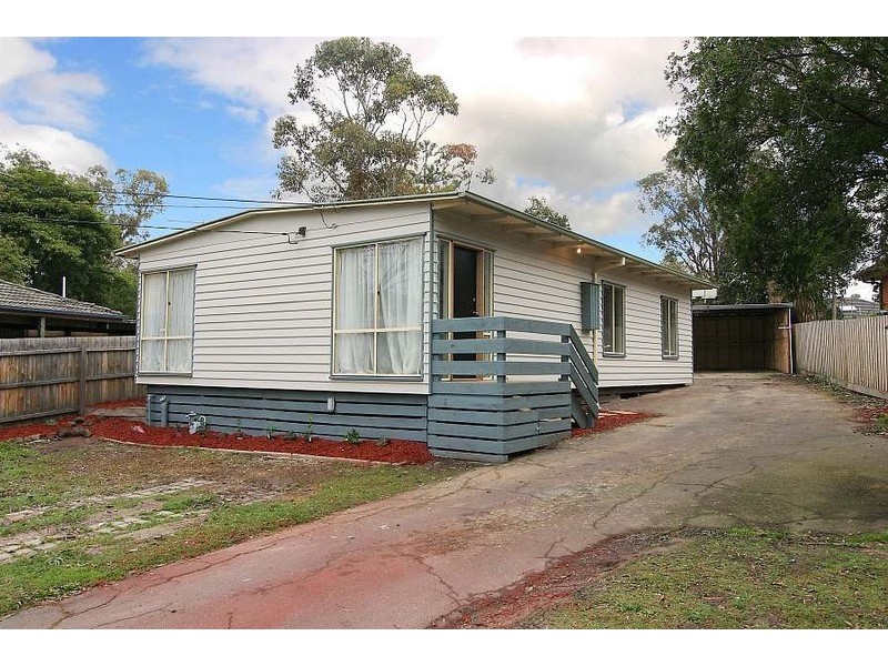 16 Queenstown Road, Boronia VIC 3155