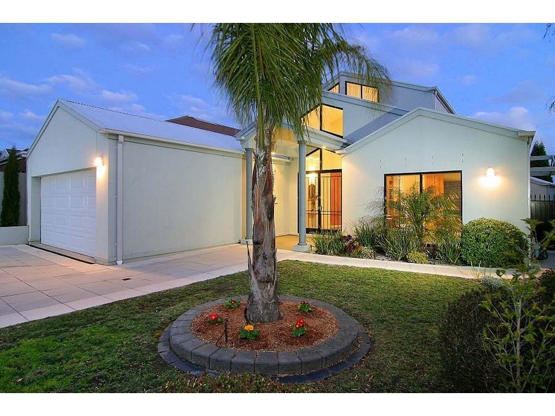 4 Jade Court, Wantirna South VIC 3152