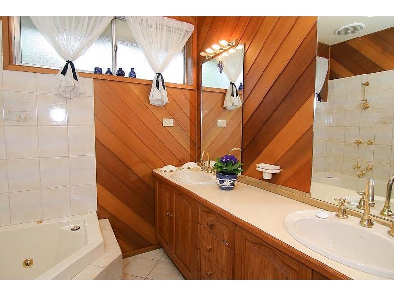 30 Gresford Road, Wantirna VIC 3152