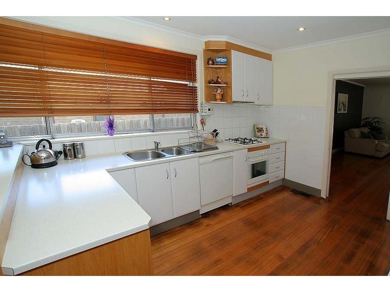17 McCrae Close, Scoresby VIC 3179