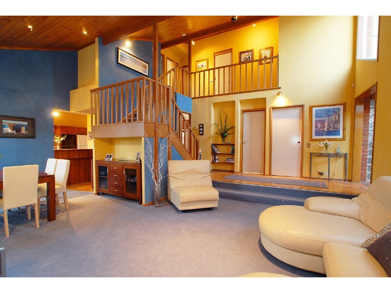 8 Aspen Close, Wantirna South VIC 3152