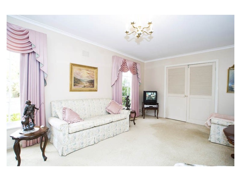 1 Cousin Drive, Wantirna South VIC 3152