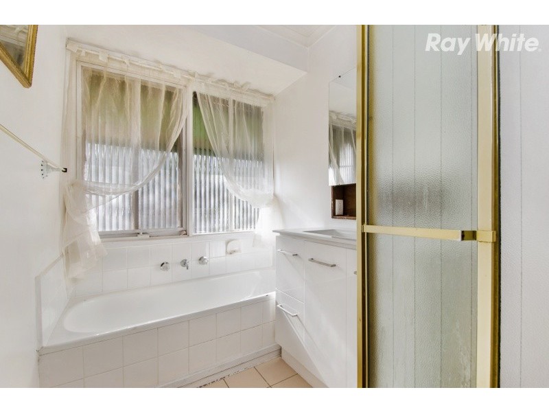 6 Warwick Close, Wantirna VIC 3152